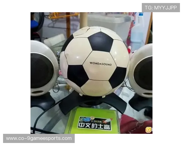 足球卡白盒1-1极致开箱解析 专业球迷必收藏的稀有珍品探秘