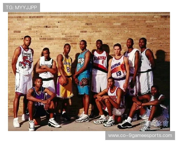 足球英才与古诗韵律的完美融合:球星风采与诗词情怀的绝妙碰撞 足球英才与古诗韵律的完美融合:球星风采与诗词情怀的绝妙碰撞